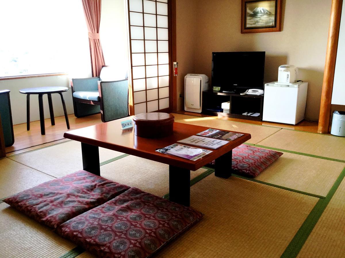 Shiawase No Mura Hotel Kobe Buitenkant foto